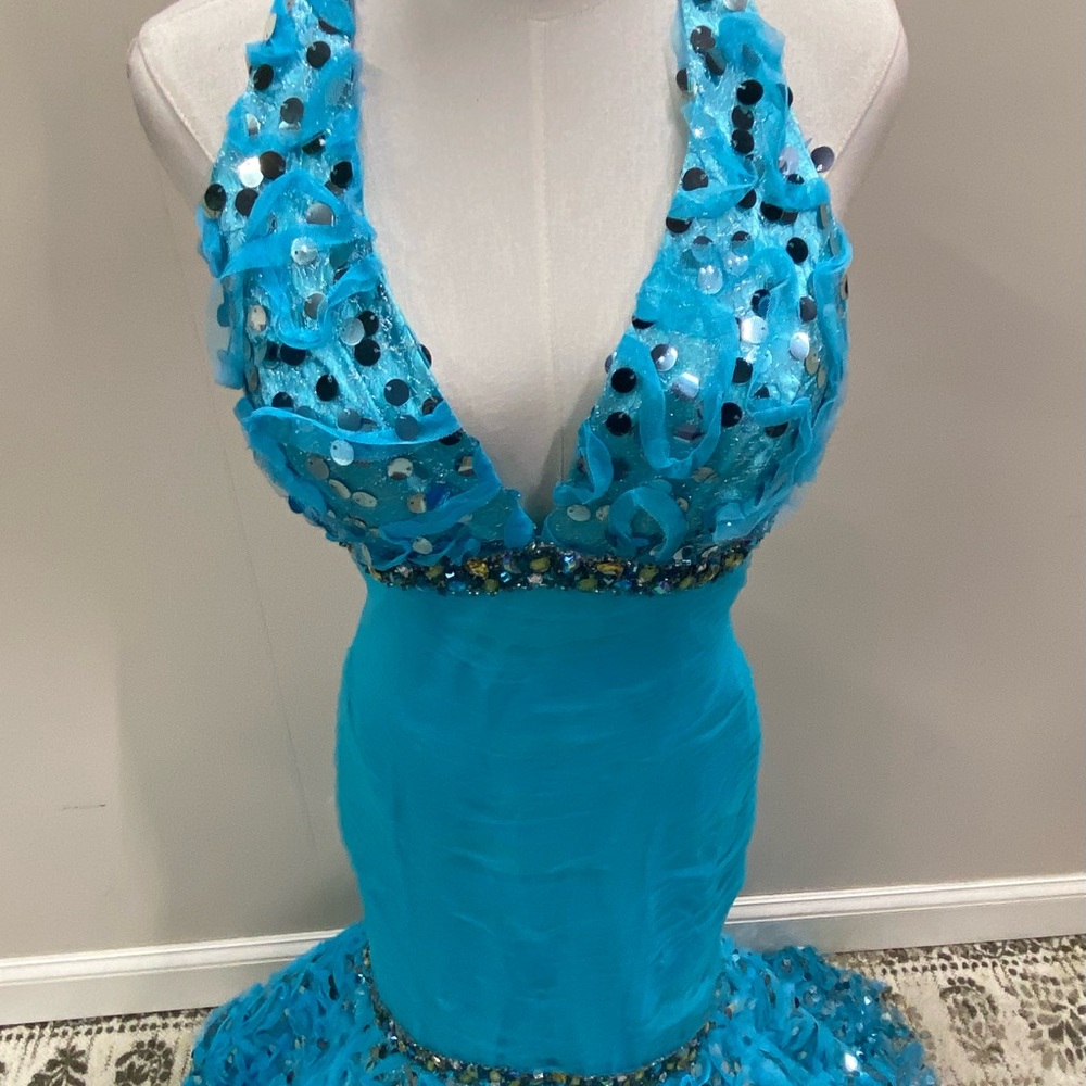 NWT Riva Design Dress. Size 10 - Picture 2 of 6